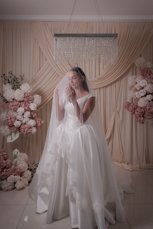 SERENA VEIL