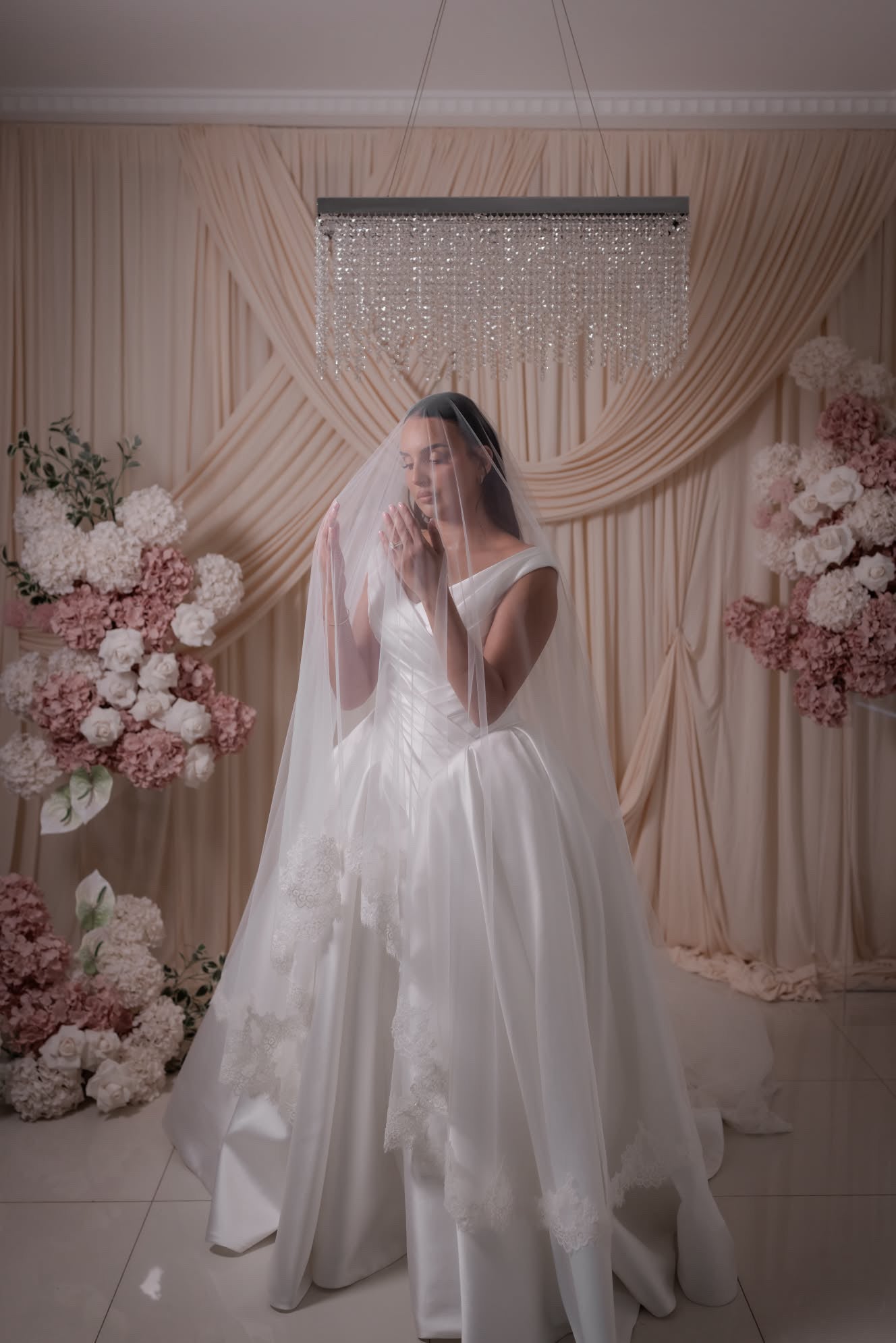 SERENA VEIL