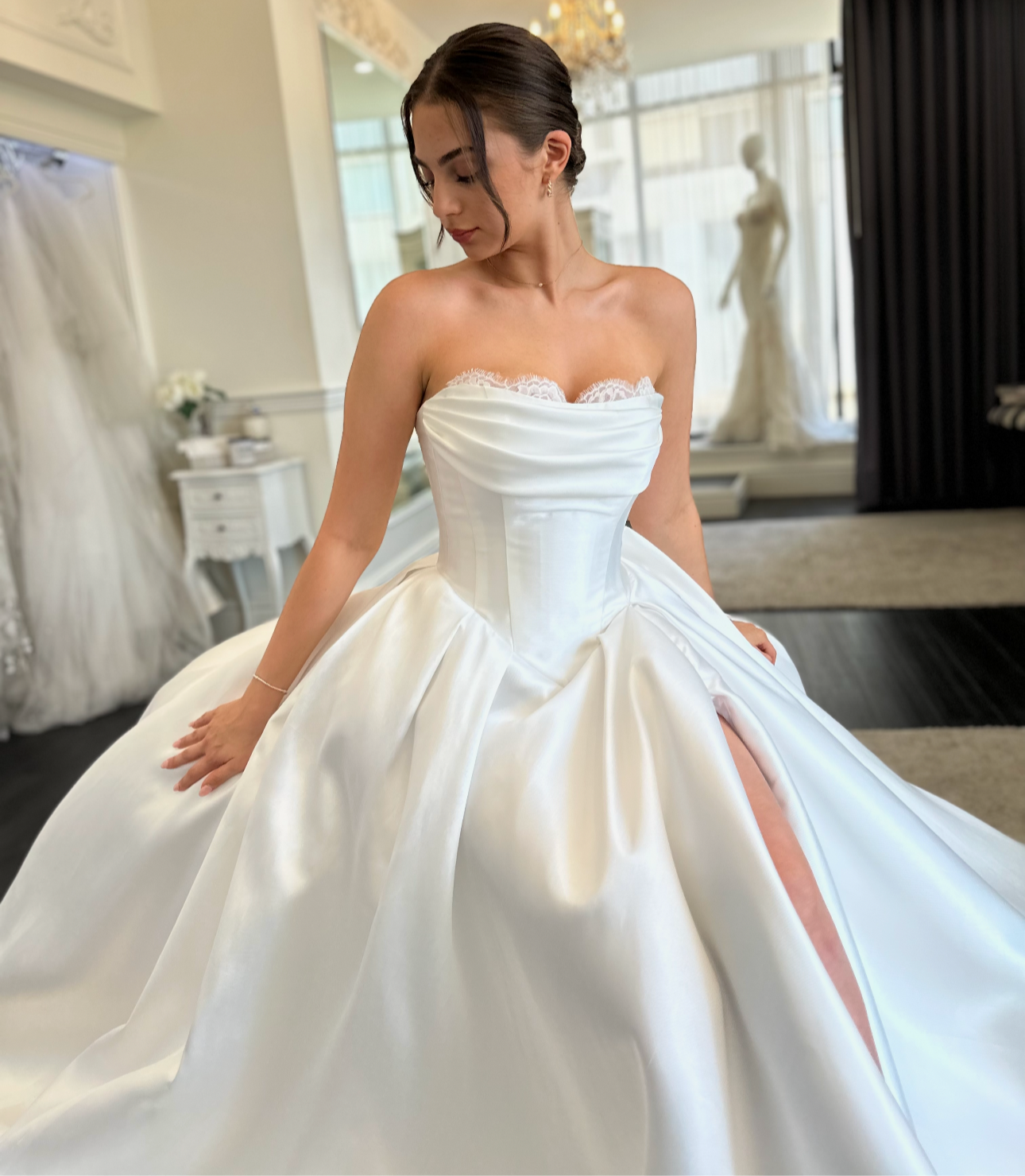 VICTORIA GOWN