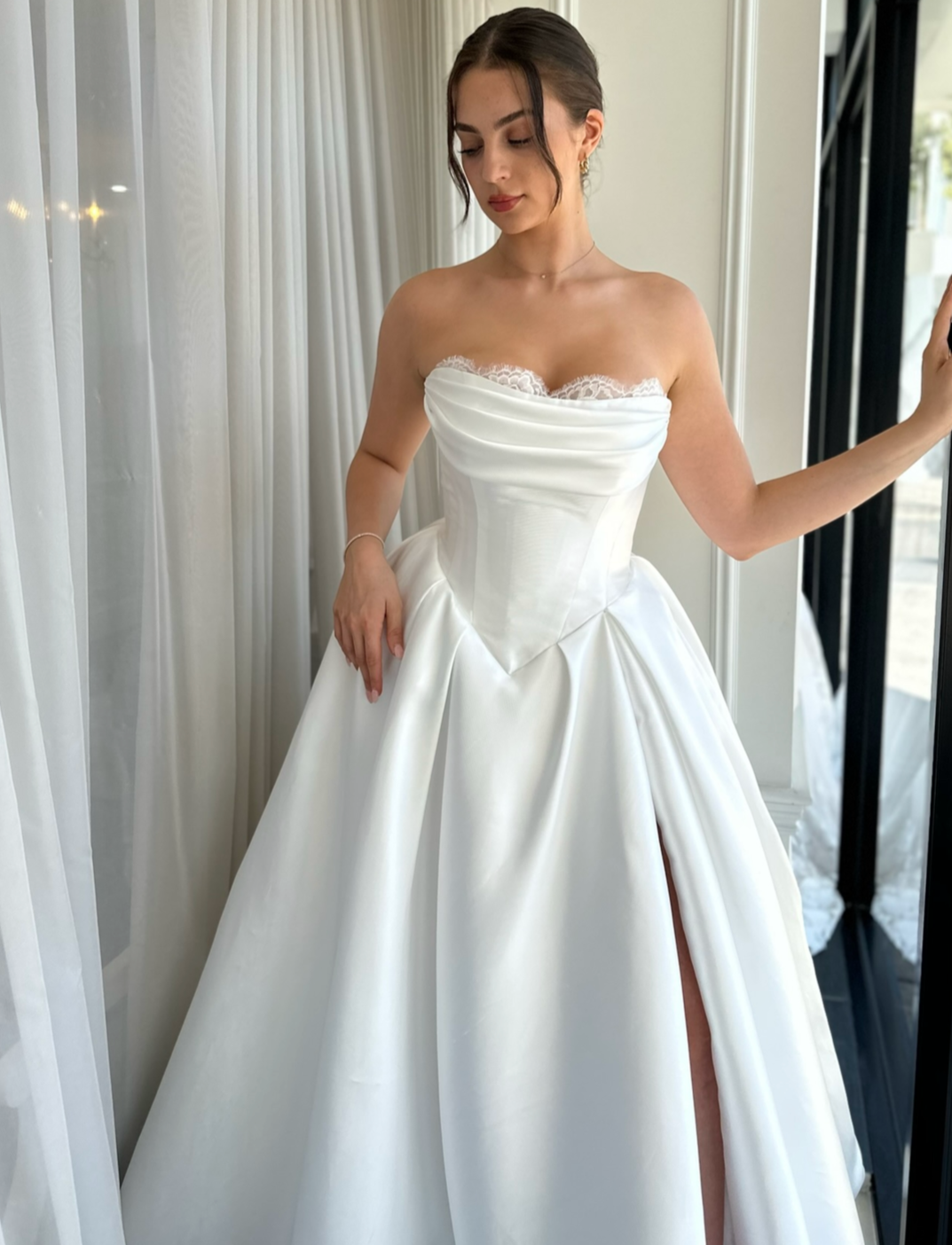 VICTORIA GOWN