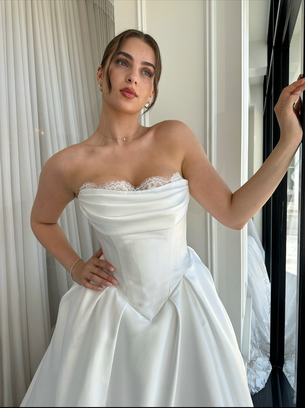 VICTORIA GOWN